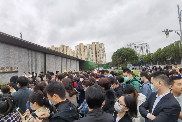 今天，蘇州5家純新盤冒雨公開售樓處